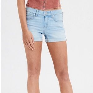 EUC American Eagle Light Wash Jean Shorts Size 4
